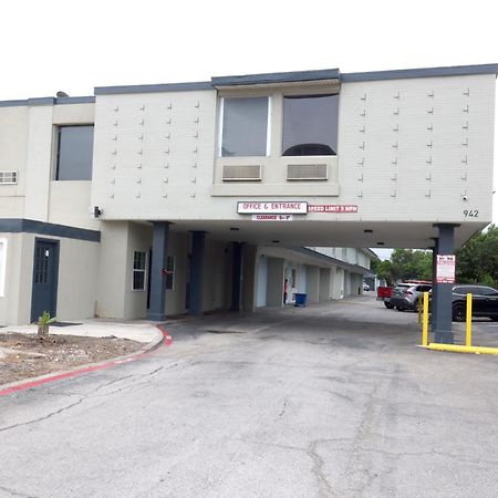 Americas Best Value Inn San Antonio Airport South Экстерьер фото