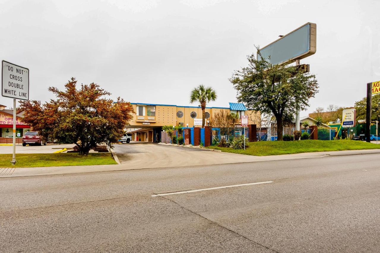 Americas Best Value Inn San Antonio Airport South Экстерьер фото